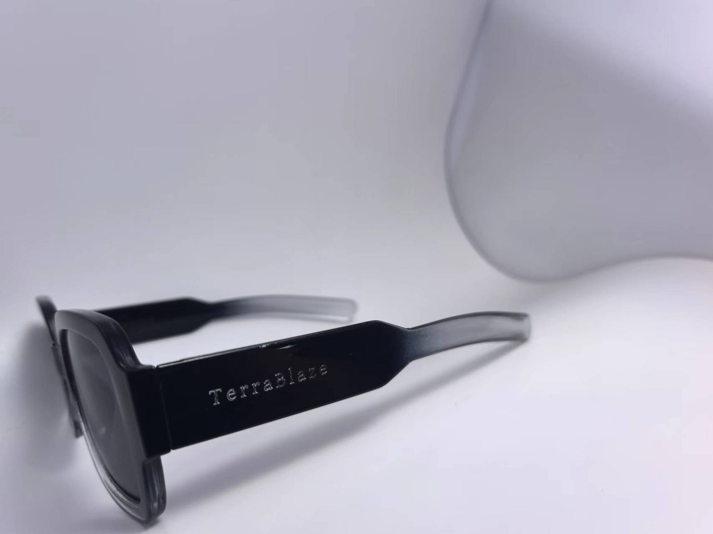TerraBlaze Gradient Frame Square Sunglasses S43-1