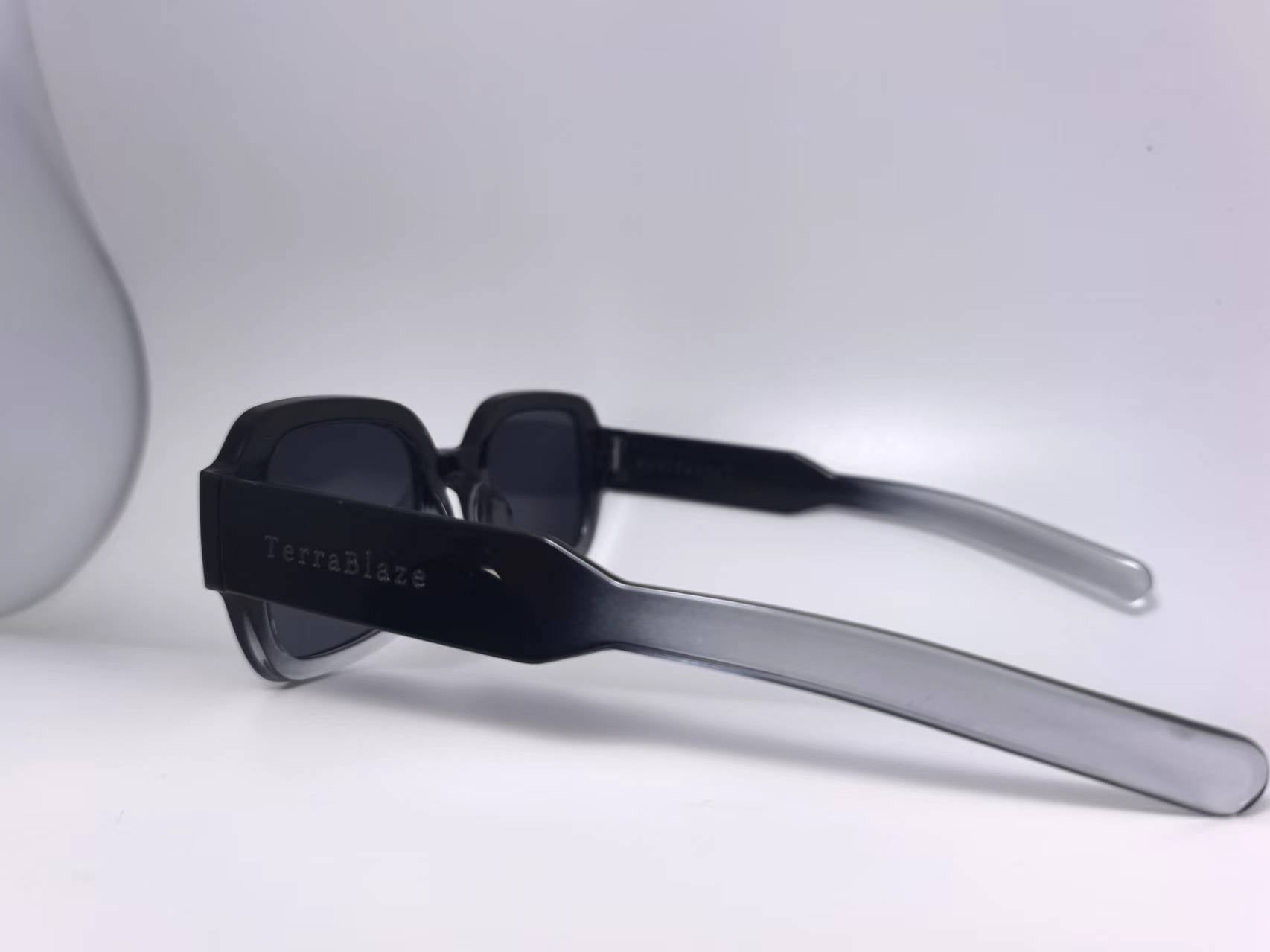 TerraBlaze Gradient Frame Square Sunglasses S43-1