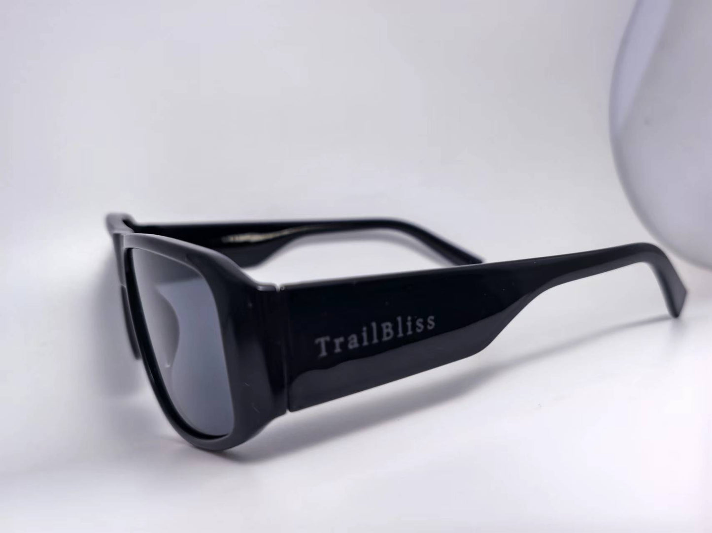 TrailBliss Retro Rectangle Polarized Sunglasses S32-1