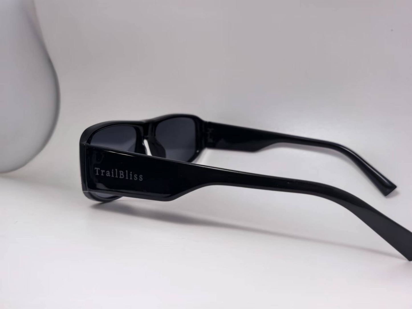 TrailBliss Retro Rectangle Polarized Sunglasses S32-1